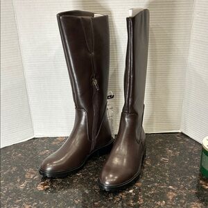Amazon Essentials Brown Knee High Boots Size 7